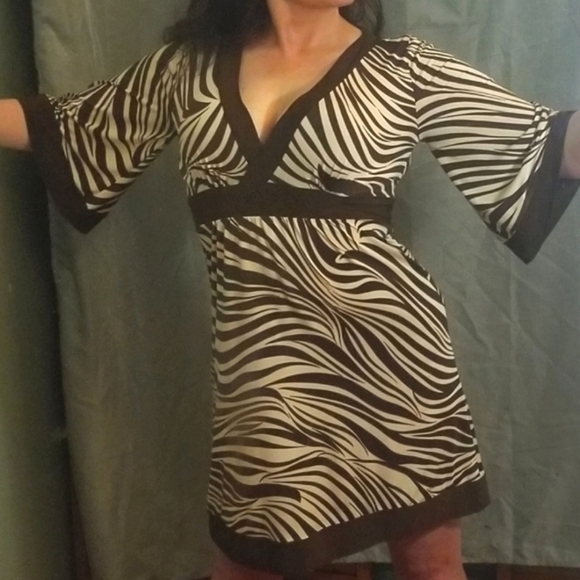 Sequin Hearts Dress size M - Picture 2 of 7